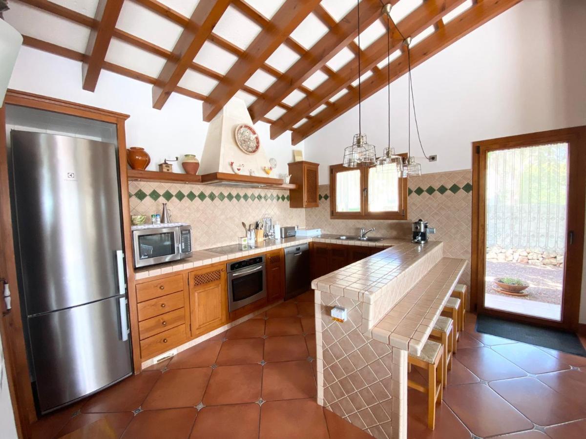 Villa Victoria Sa Caleta Bagian luar foto