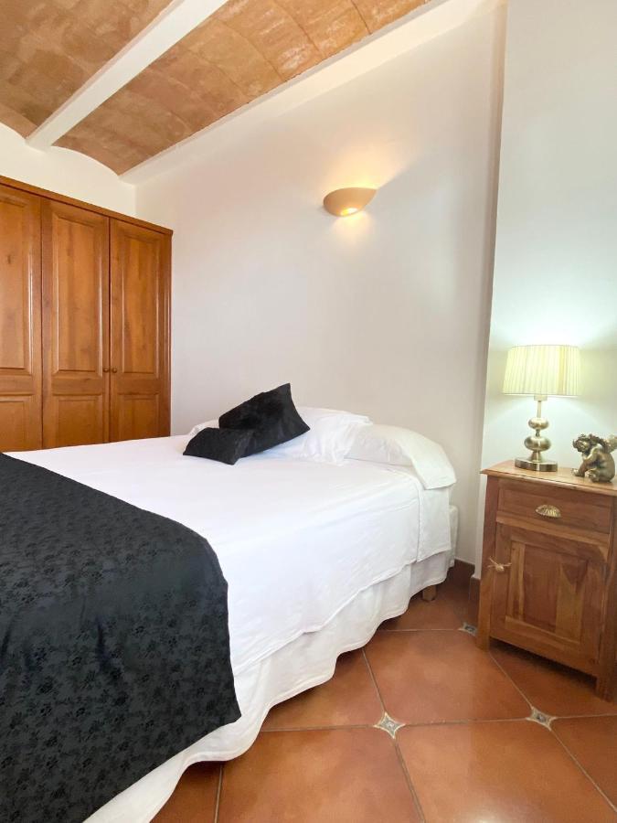 Villa Victoria Sa Caleta Bagian luar foto